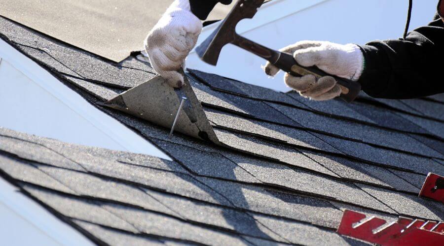 Professional gutter cleaning in Hills, IA